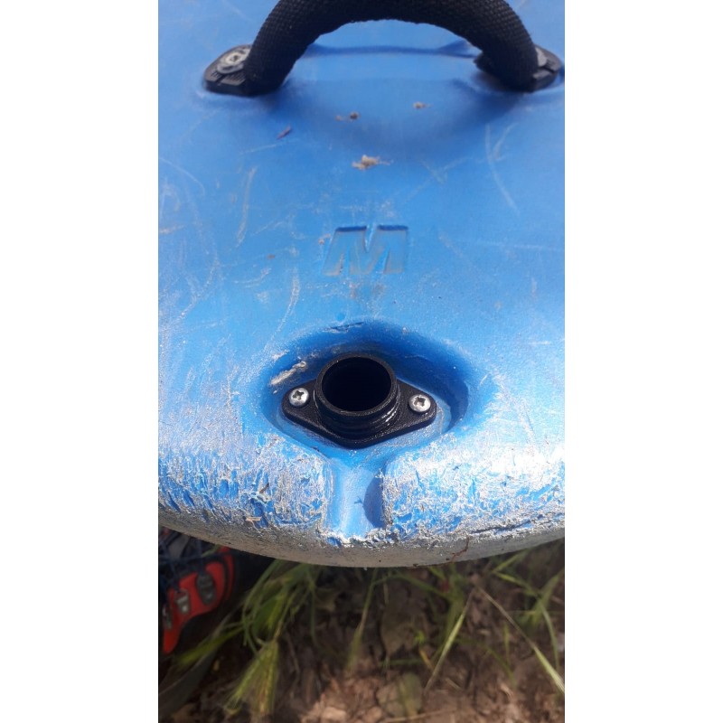 Embase de vidange universelle, installée sur une pyranha