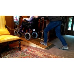 Rampe d'accès en bois pour fauteuil roulant, amovible et en partie repliable