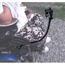 Platine pour smartphone sur flexible pour fauteuil roulant avec fixation sécurisée par vis