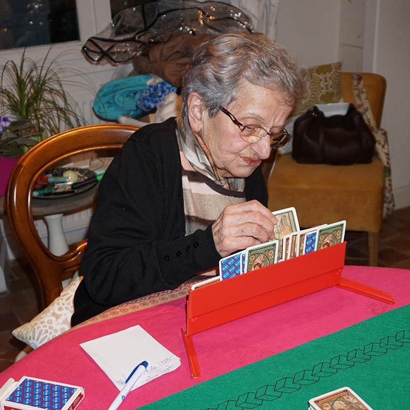 Porte cartes à jouer avec une seule main ou pour personne âgée