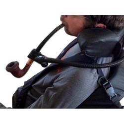 Support de pipe sur flexible pour personne handicapée