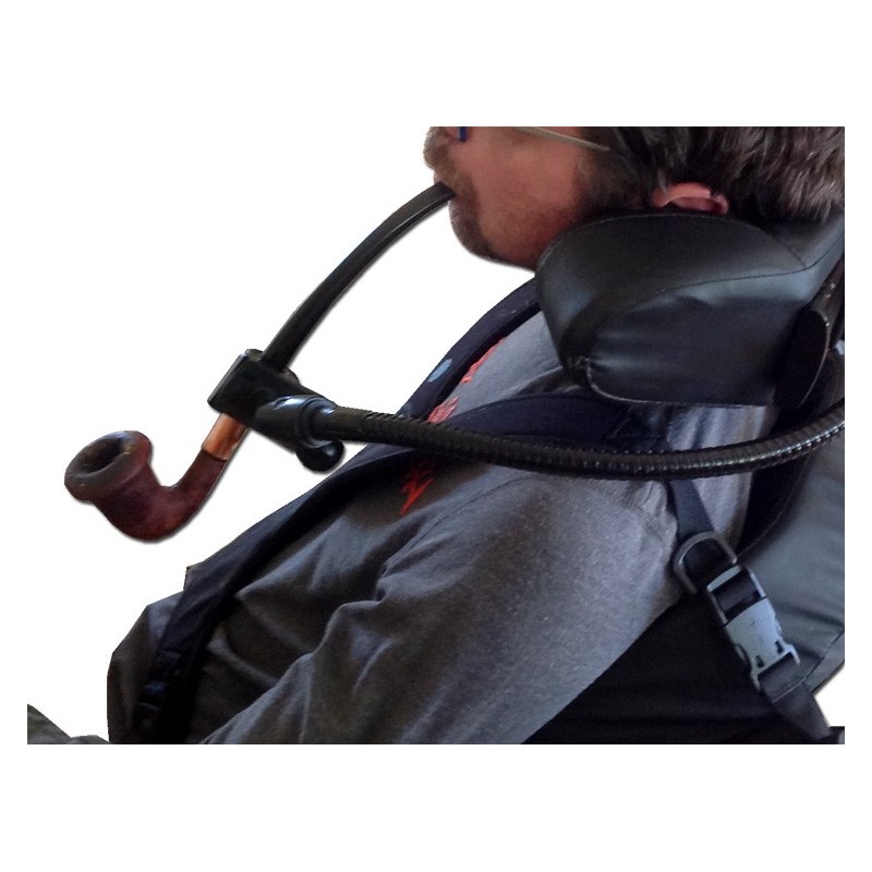 Support de pipe sur flexible pour personne handicapée Support de pipe sur flexible pour personne handicapée