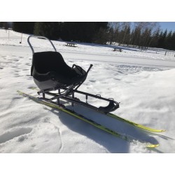 Skis adaptables sur poussette à tracter